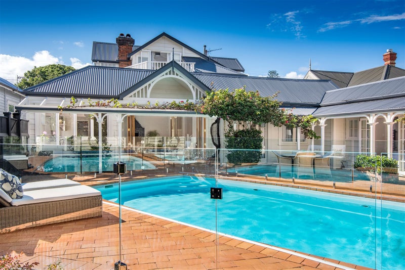 21 Cheltenham Road, Devonport, Auckland - Carousel 35
