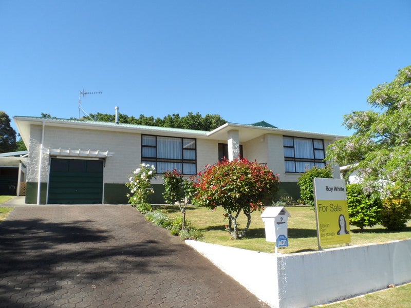 9 Linda Place, Saint Johns Hill, Whanganui - Carousel 1