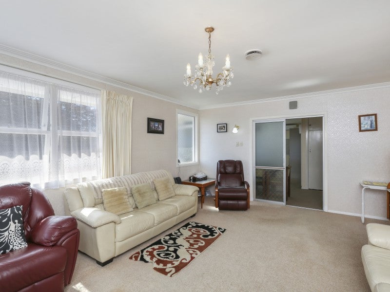 11 Taunton Place, Lynmouth, New Plymouth - Carousel 2
