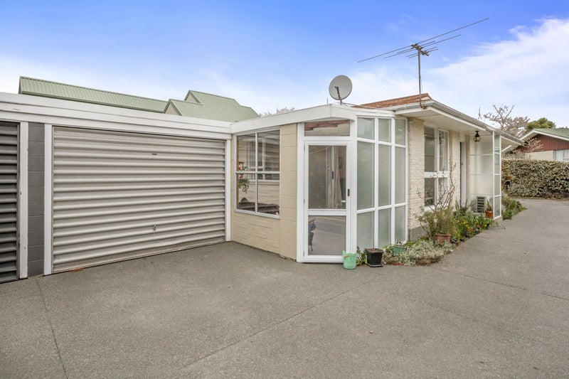 1/5 Esher Place, Saint Martins, Christchurch - Carousel 2