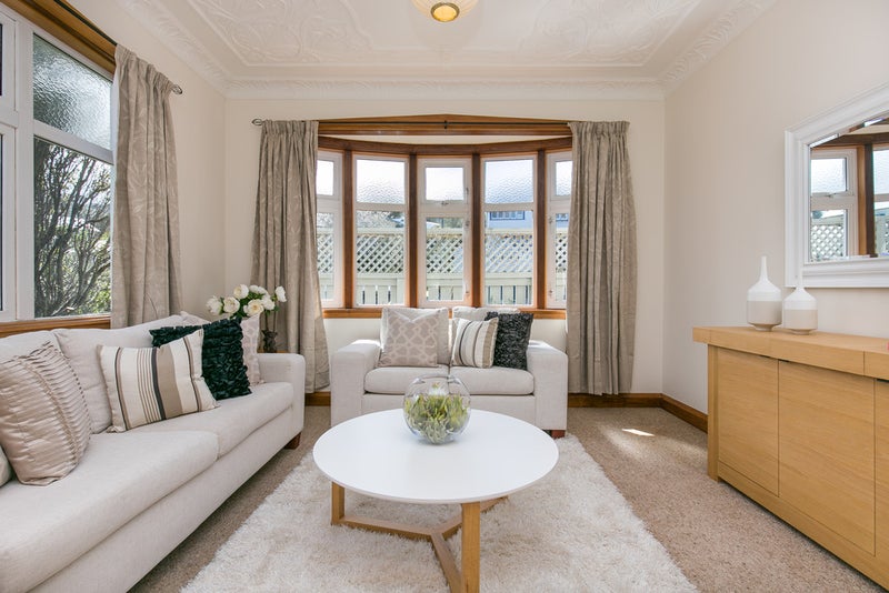 7 Woburn Road, Northland, Wellington - Carousel 1