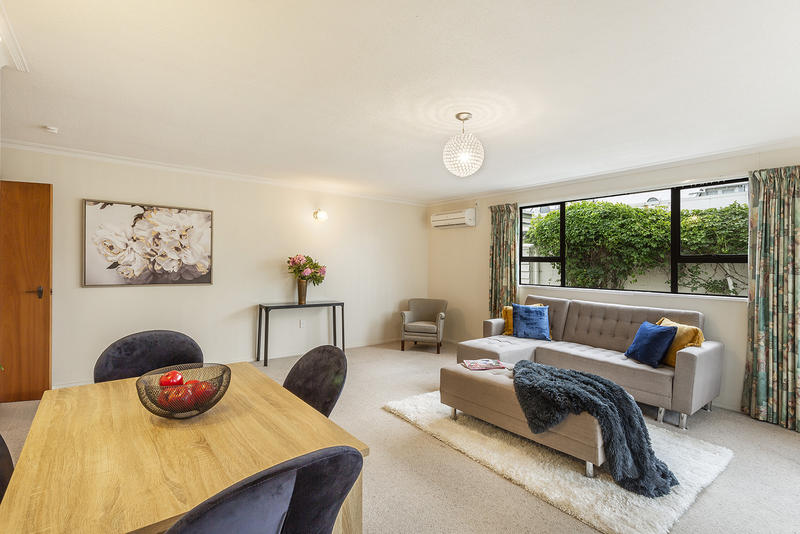 20B Law Street, Caversham, Dunedin - Carousel 1