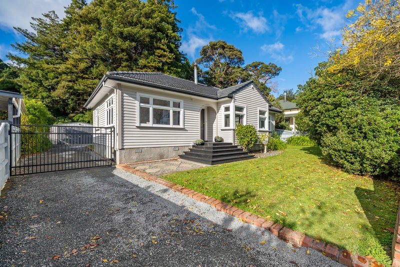 69 Cruickshank Road, Clouston Park, Upper Hutt - Carousel 1