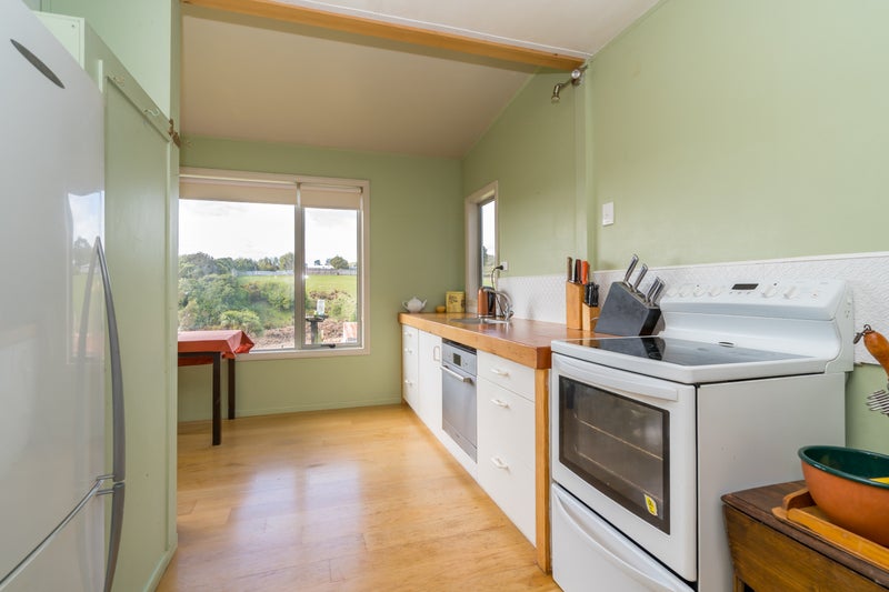 3 Roebuck Rise, Broad Bay, Dunedin - Carousel 2