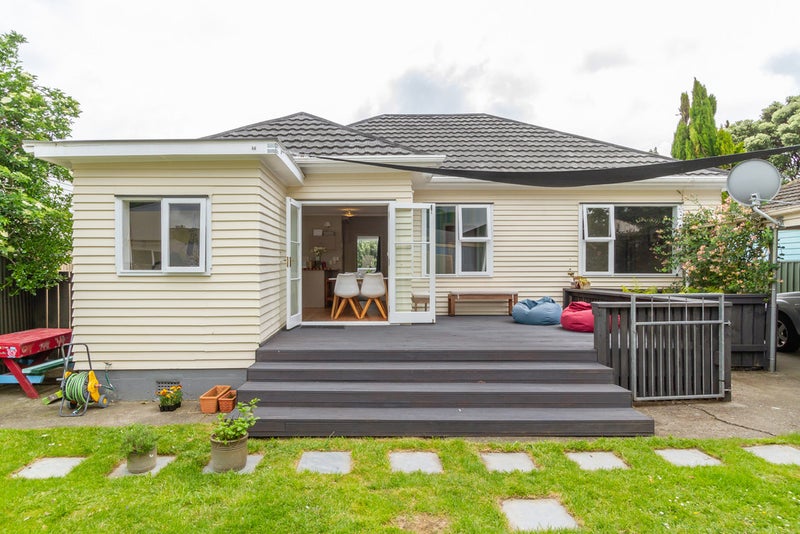 14 Purser Grove, Fairfield, Lower Hutt - Carousel 20