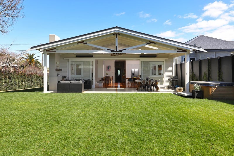 71 Mariri Road, One Tree Hill, Auckland - Carousel 1