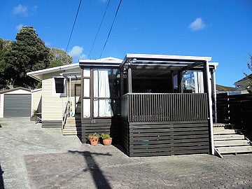 8 Glen Alice Grove, Naenae, Lower Hutt - Carousel 2