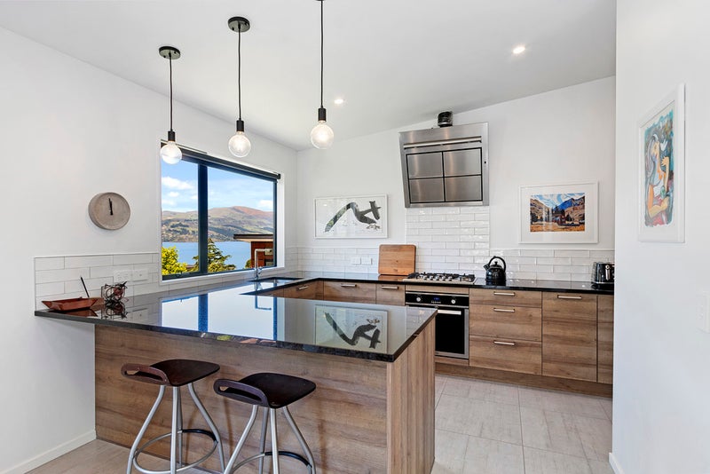 17 Mariners Cove, Cass Bay, Lyttelton - Carousel 1