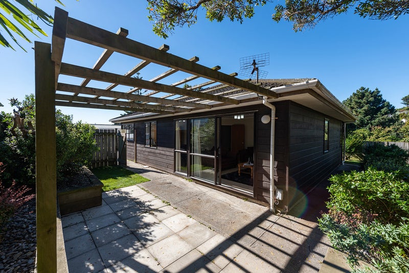 21A Stephen Street, Johnsonville, Wellington - Carousel 17
