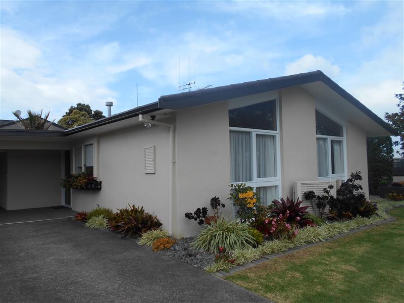 15 Rewarewa Place, Matua, Tauranga - Carousel 1
