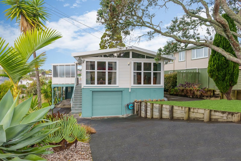 12 Mary Dreaver Street, New Windsor, Auckland - Carousel 1