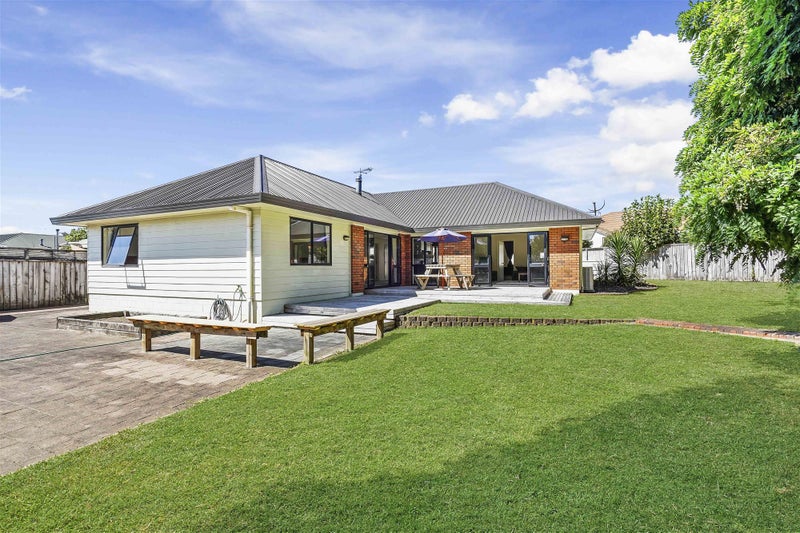 48 Ashley Street, St Andrews, Hamilton - Carousel 1