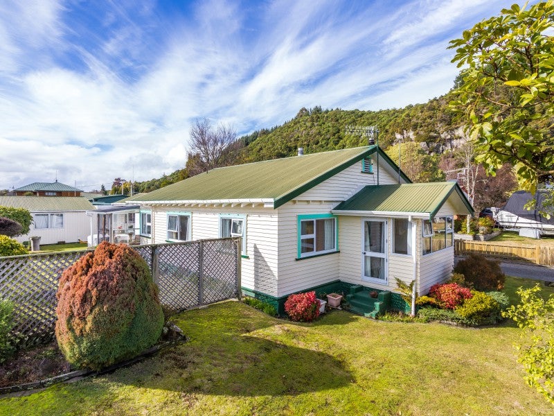 6 Parekarangaranga Street, Turangi - Carousel 20