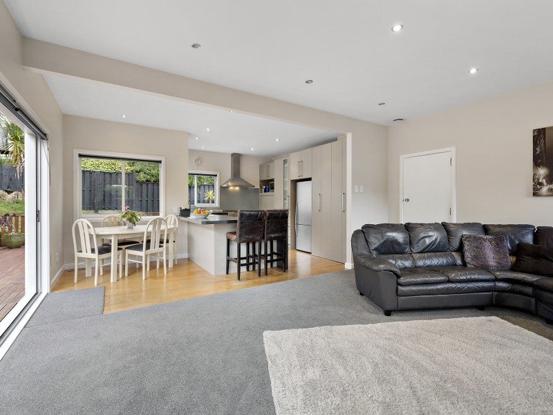 1 Glentui Grove, Khandallah, Wellington - Carousel 2