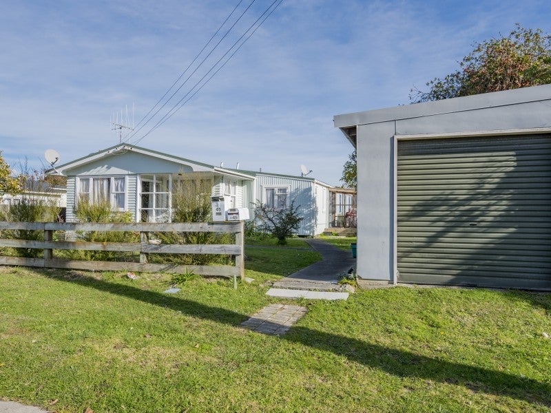 45 Kirk Street, Ōtaki - Carousel 1