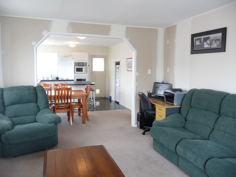 160 Tremaine Avenue, Westbrook, Palmerston North - Carousel 13