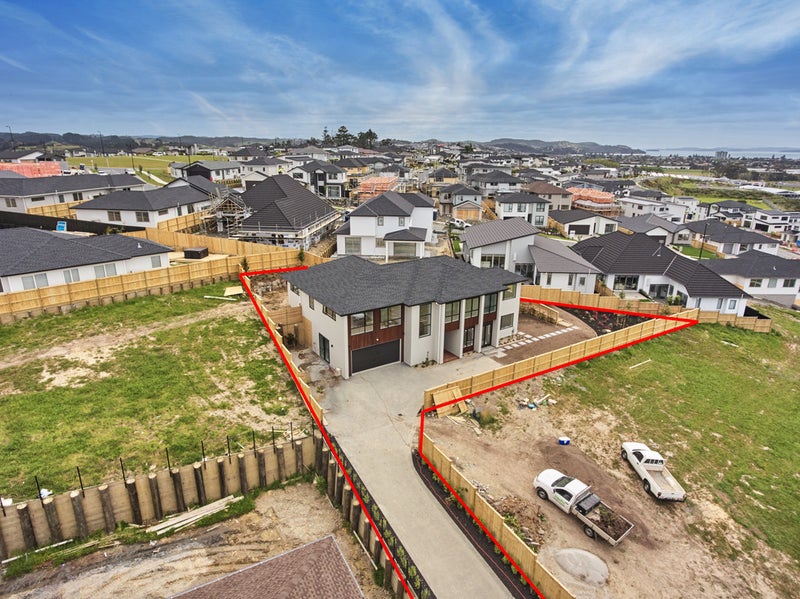 133 Ormonde Drive, Silverdale, Silverdale - Carousel 2