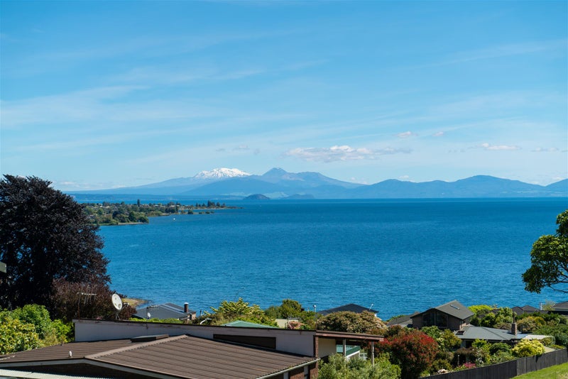 48 Ngauruhoe Street, Hilltop, Taupō - Carousel 2