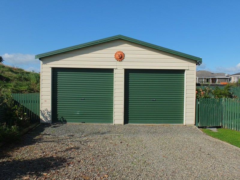 9 Warren Street, Foxton Beach, Foxton - Carousel 2