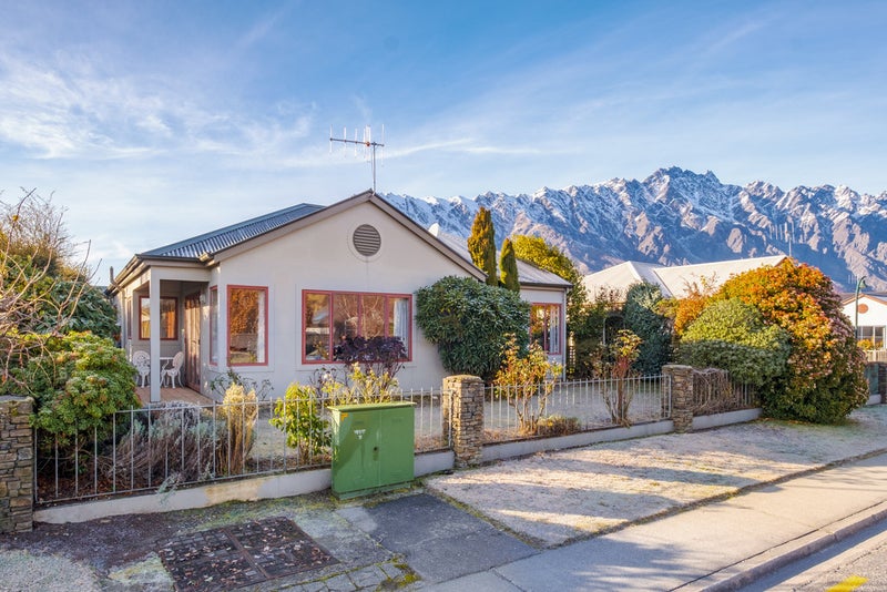 1/58 DOUGLAS ST, FRANKTON, QUEENSTOWN - Carousel 1
