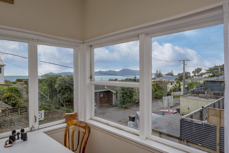 16 Forest Lane, Raumati South, Paraparaumu - Carousel 1