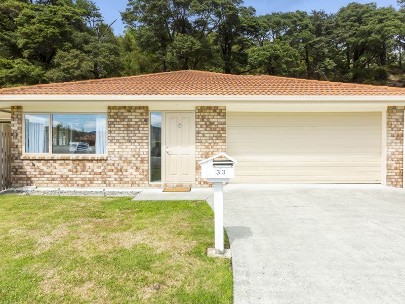 33 Evergreen Crescent, Trentham, Upper Hutt - Carousel 1