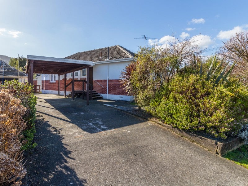 81 Clouston Park Road, Clouston Park, Upper Hutt - Carousel 1