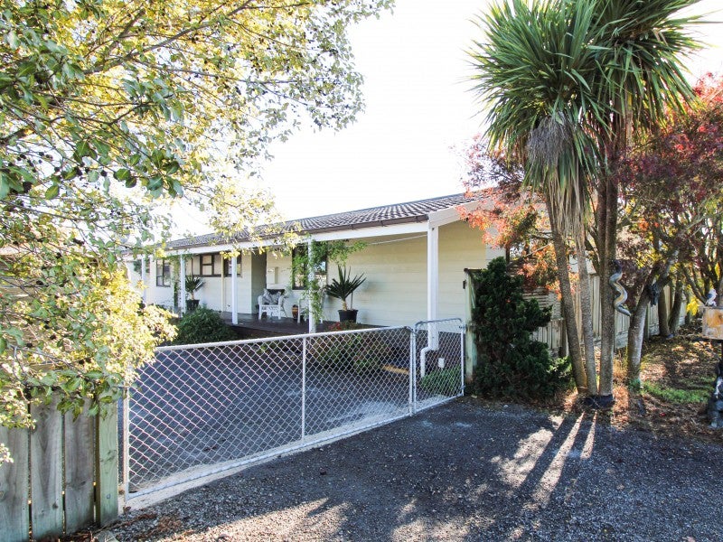 1 Carrington Drive, Carterton - Carousel 18