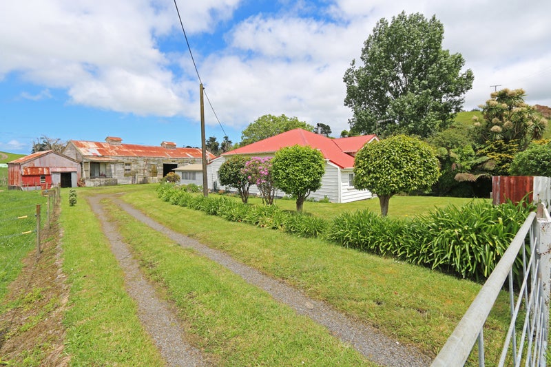25 Old Normanby Road, Hawera - Carousel 2