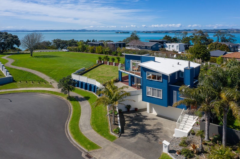 15 Tranquility Rise, Mellons Bay, Auckland - Carousel 1