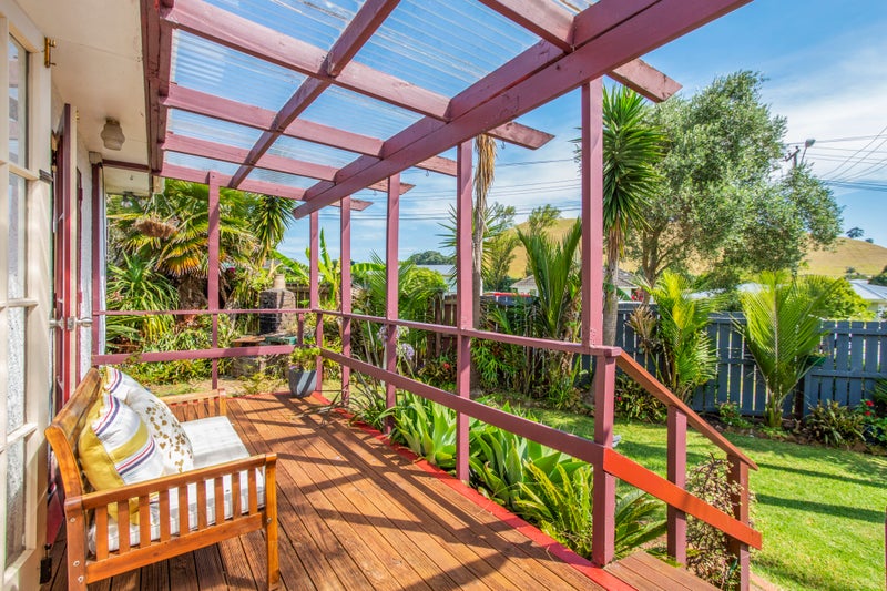 2/66 Miller Road, Mangere Bridge, Auckland - Carousel 1