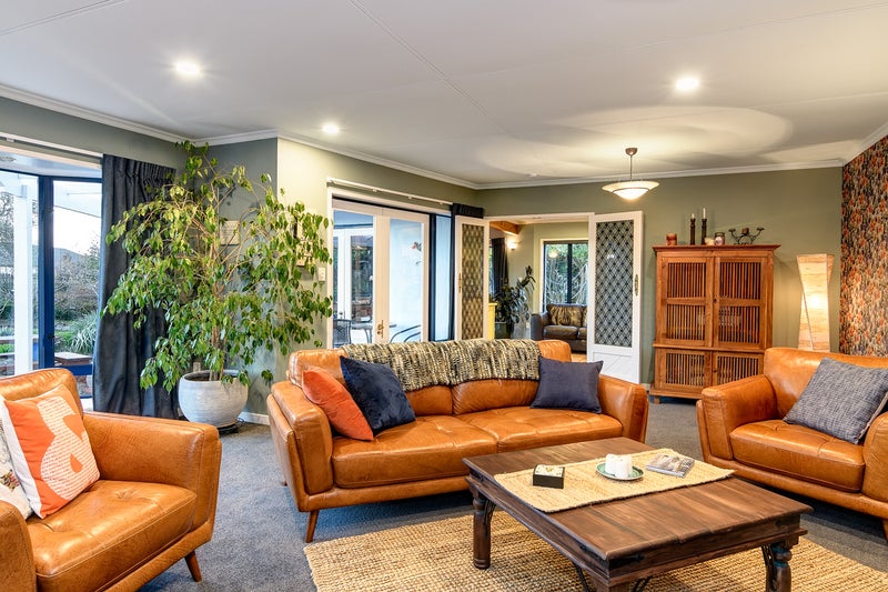 0 Ranzau Rd West, Richmond - Carousel 1