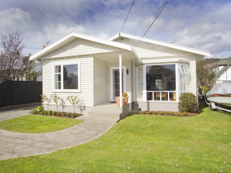 78 Trafalgar Street, Waterloo, Lower Hutt - Carousel 2