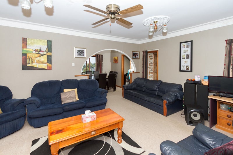 11 Elizabeth Street, Beerescourt, Hamilton - Carousel 2