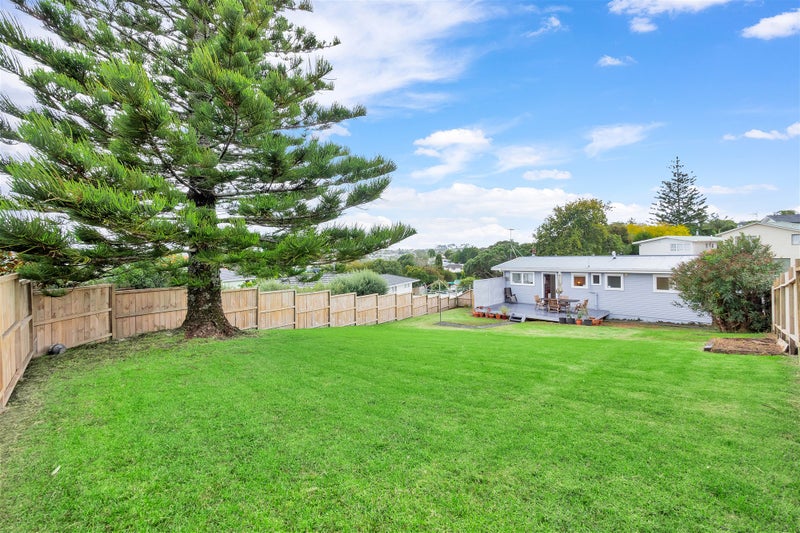 89 Bond Crescent, Forrest Hill, Auckland - Carousel 1