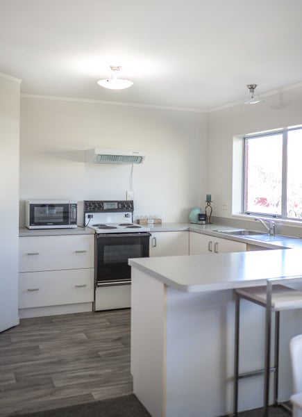 2/99 Aviemore Drive, Highland Park, Auckland - Carousel 26