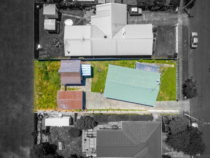 34 Mary Crescent, Elderslea, Upper Hutt - Carousel 23