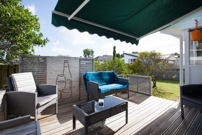 2/400 Carrington Street, Upper Vogeltown, New Plymouth - Carousel 1