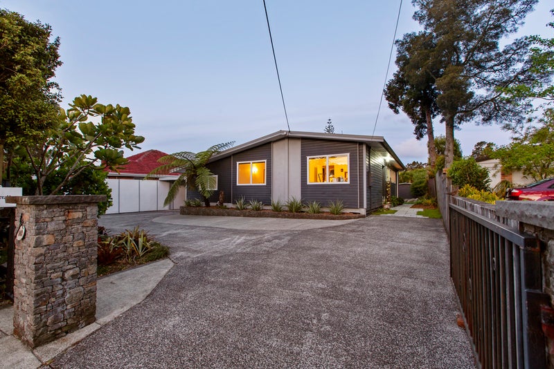 142 Atkinson Road, Titirangi, Auckland - Carousel 2