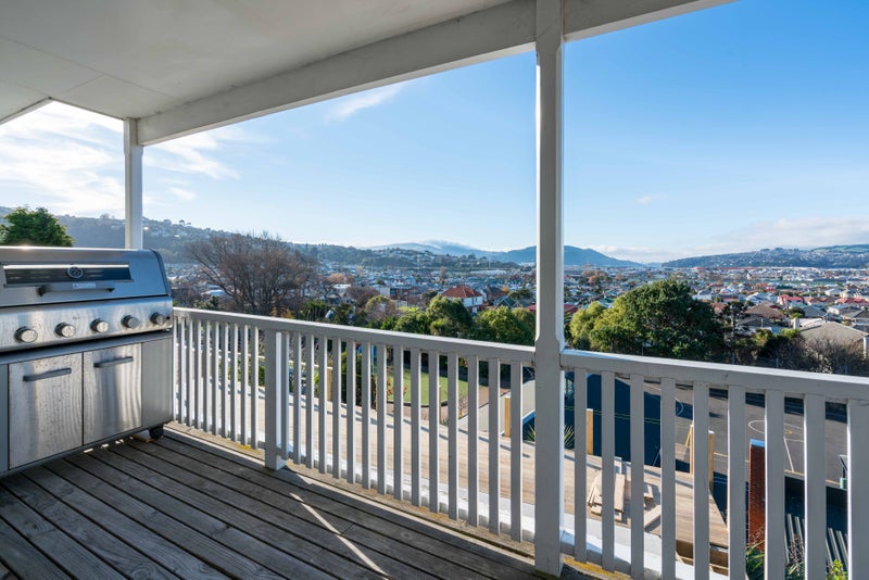 33A Easther Crescent, Kew, Dunedin - Carousel 1