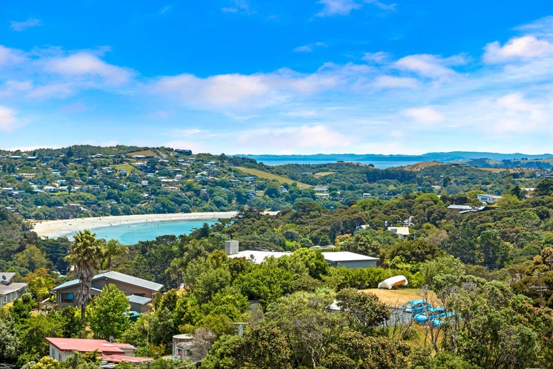 9 Fisher Street, Surfdale, Waiheke Island - Carousel 15