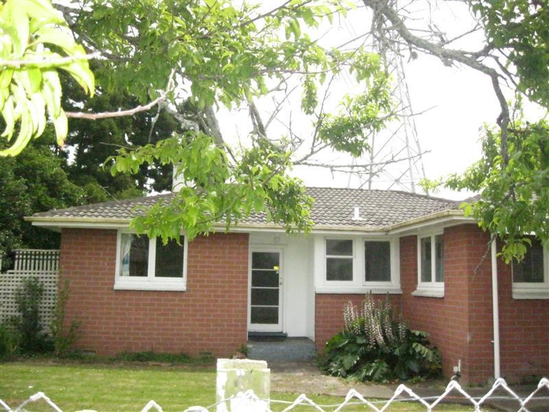 2 Waipapa Crescent, Otara, Auckland - Carousel 1