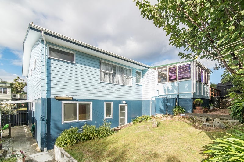 1 Charthouse Lane, Whitby, Porirua - Carousel 15