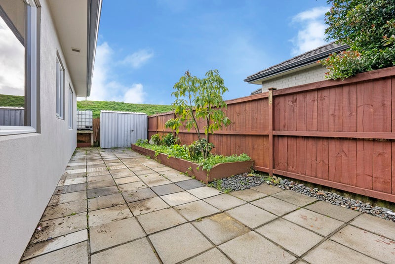 17 Stamford Crescent, Flat Bush, Auckland - Carousel 26
