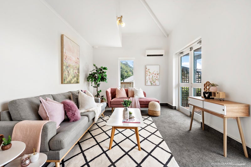 3/15 Upper Lewisville Terrace, Thorndon, Wellington - Carousel 1