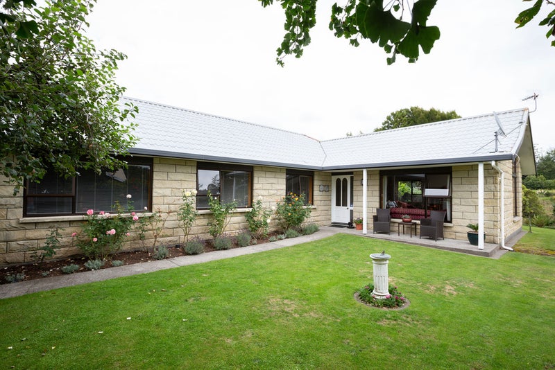 55 Heta Road, Highlands Park, New Plymouth - Carousel 1