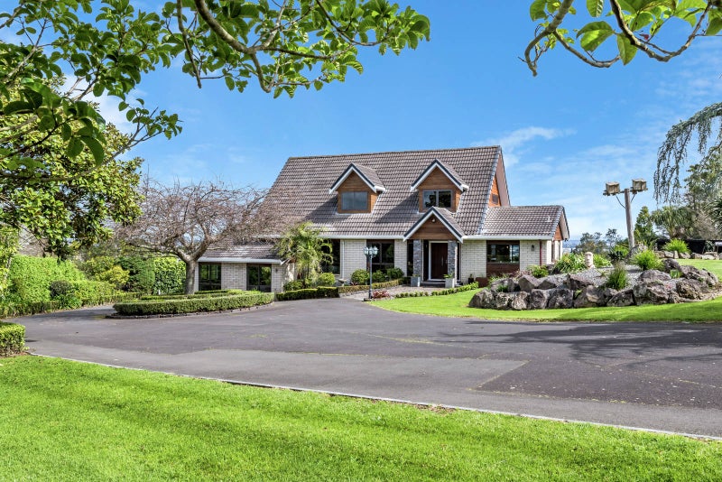 266 Point View Drive, Dannemora, Auckland - Carousel 2