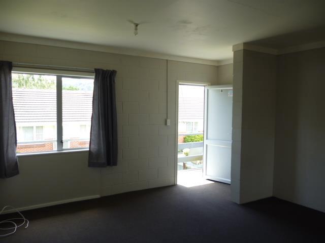 8/9 Totara Street, Trentham, Upper Hutt - Carousel 1