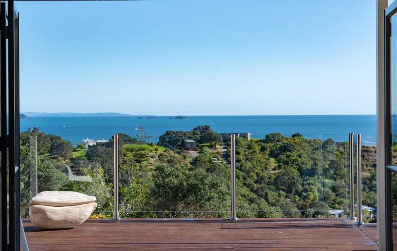 25 Coromandel Road, Oneroa, Waiheke Island - Carousel 1