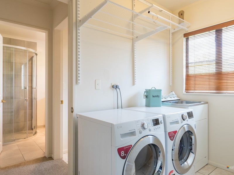 6 Kirton Drive, Riverstone Terraces, Upper Hutt - Carousel 20